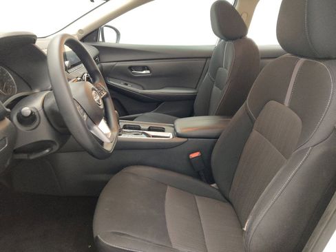 Used 2024 Nissan Sentra SV FWD image 17