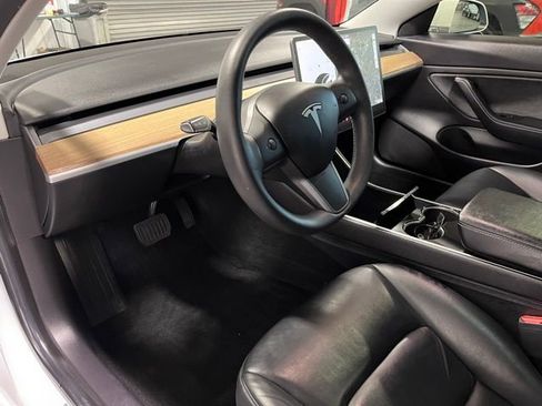 Used 2019 Tesla Model 3 Long Range image 19