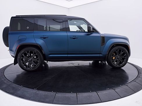 Used 2026 Land Rover Defender 110 OCTA AWD/4WD image 18