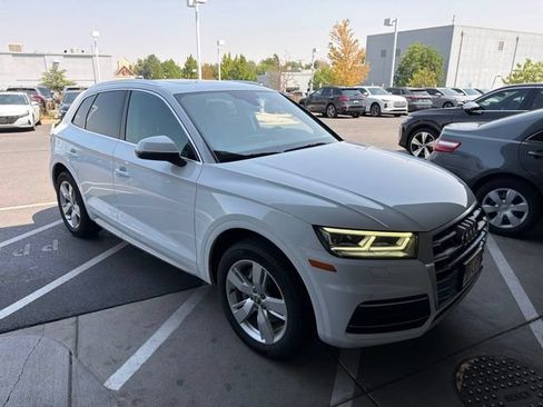Used 2019 Audi Q5 2.0T Premium Plus w/ Premium Plus Package AWD/4WD image 2