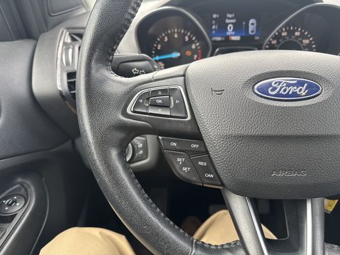 Used 2018 Ford Escape SEL image 18