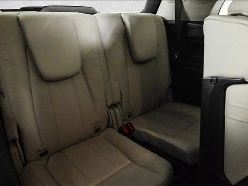 Used 2021 Mercedes-Benz GLB 250 4MATIC image 23