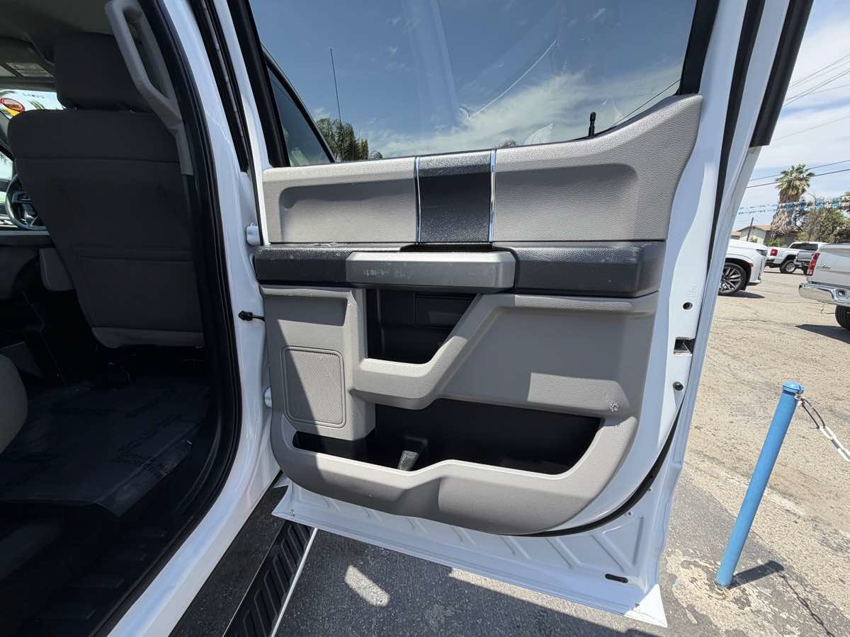 Used 2017 Ford F250 XLT w/ XLT Value Package AWD/4WD image 30