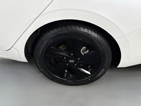 Certified 2021 Hyundai Elantra SEL FWD image 32