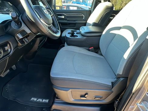 Used 2024 RAM 2500 Big Horn w/ Bed Utility Group image 16