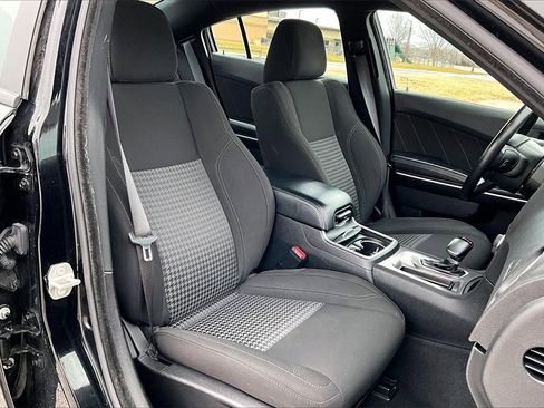 Used 2023 Dodge Charger SXT image 7