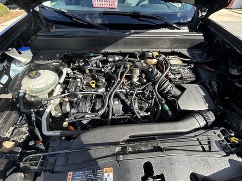 Used 2022 Ford Maverick XL image 29