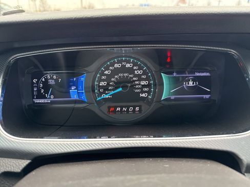 Used 2013 Ford Taurus SHO image 12
