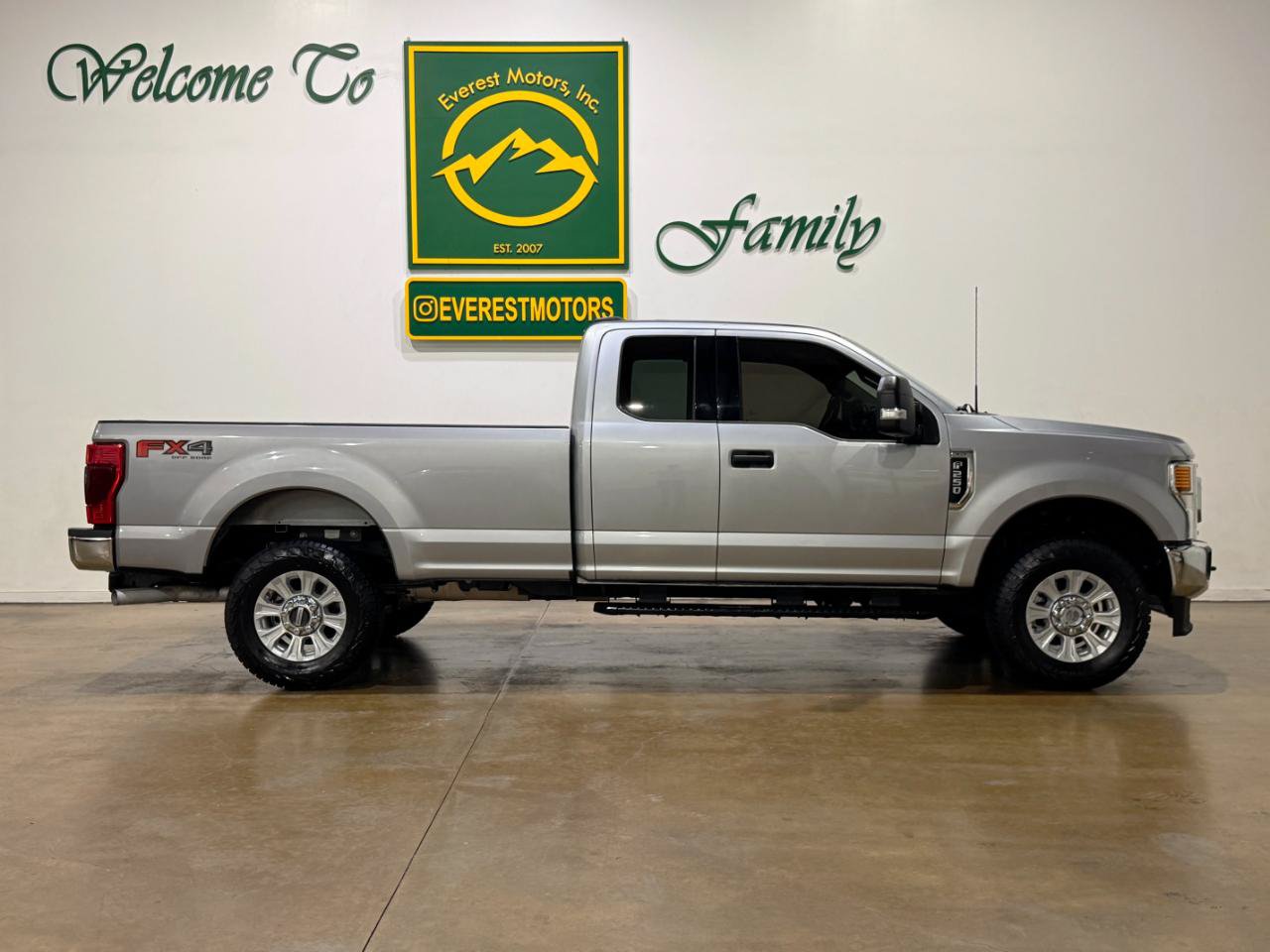 Used 2022 Ford F250 XLT w/ XLT Value Package AWD/4WD image 9
