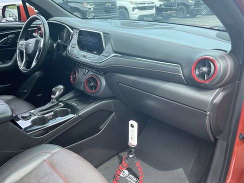 Certified 2021 Chevrolet Blazer RS w/ Enhanced Convenience Package FWD image 30