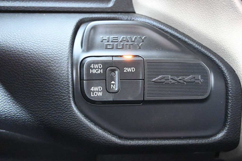 Used 2024 RAM 2500 Laramie AWD/4WD image 32