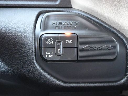 Used 2024 RAM 2500 Laramie AWD/4WD image 32