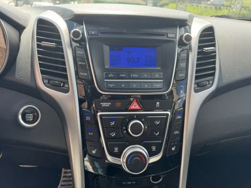 Used 2016 Hyundai Elantra GT w/ Option Group 02 FWD image 14