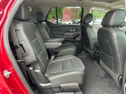 Used 2019 Chevrolet Traverse RS w/ LPO, Floor Liner Package AWD/4WD image 25