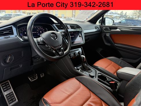 Used 2021 Volkswagen Tiguan SEL Premium R-Line image 10