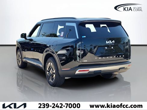 New 2027 Kia Telluride EX FWD image 4