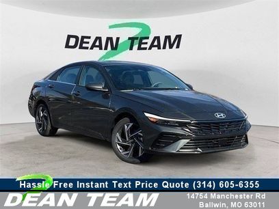 Used 2025 Hyundai Elantra SEL w/ Cargo Package
