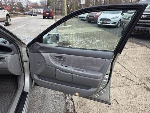 Used 2000 Toyota Avalon XLS image 14