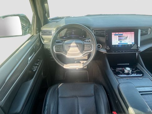 Used 2023 Jeep Wagoneer L Series III w/ Preferred Equipment Group AWD/4WD image 23