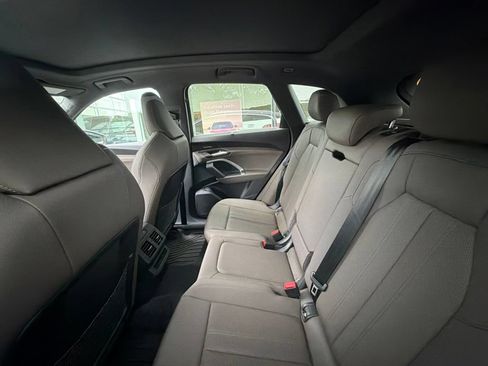 Used 2025 Audi Q5 Premium w/ Premium Plus AWD/4WD image 14