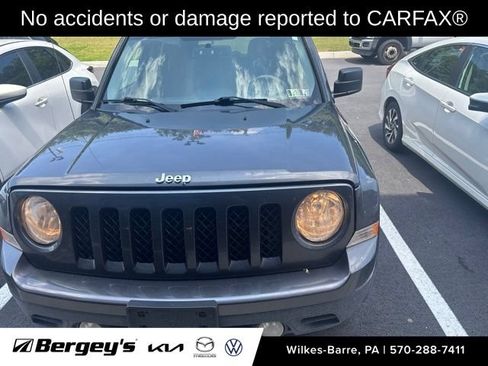 Used 2016 Jeep Patriot Sport w/ Power Value Group AWD/4WD image 2