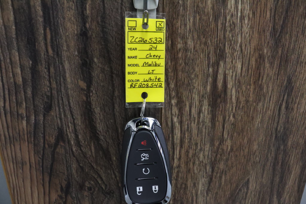 Used 2024 Chevrolet Malibu LT FWD image 31