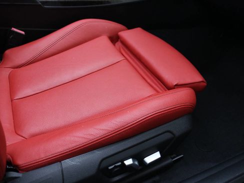 Used 2016 BMW M235i Convertible image 26