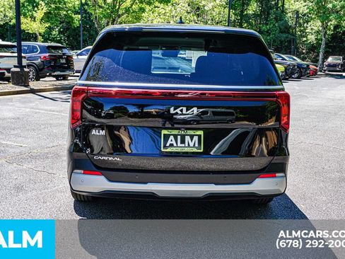 Used 2025 Kia Carnival FWD image 10