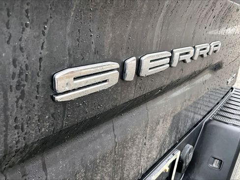 Used 2024 GMC Sierra 1500 SLT image 9