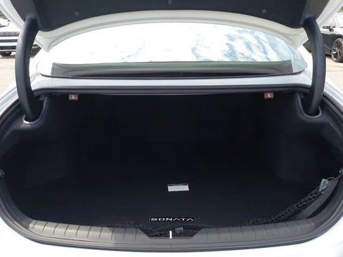 Used 2026 Hyundai Sonata SE FWD image 16