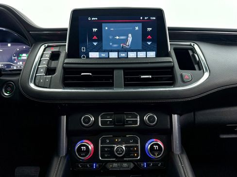 Used 2022 GMC Yukon SLT w/ SLT Premium Package image 24