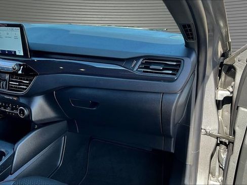 Used 2025 Ford Escape ST-Line Select image 25