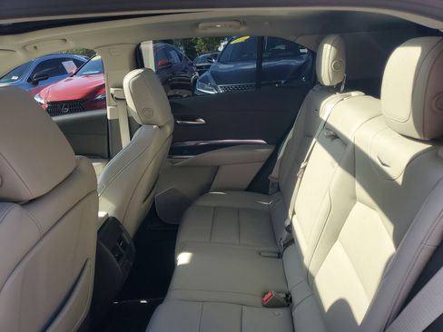 Used 2023 Cadillac XT4 Luxury w/ Cold Weather Package image 11