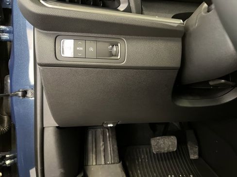 Used 2024 Chevrolet Traverse LT w/ Midnight/Sport Edition image 18