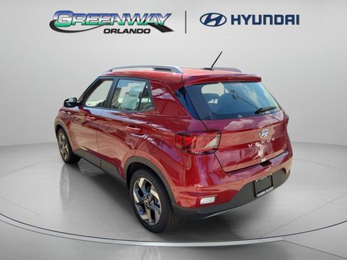 Used 2025 Hyundai Venue Limited FWD image 3
