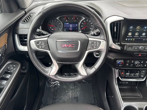 Used 2019 GMC Terrain SLE w/ Driver Convenience Package FWD image 16