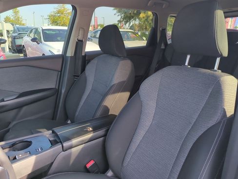 Certified 2023 Nissan Rogue SV FWD image 17