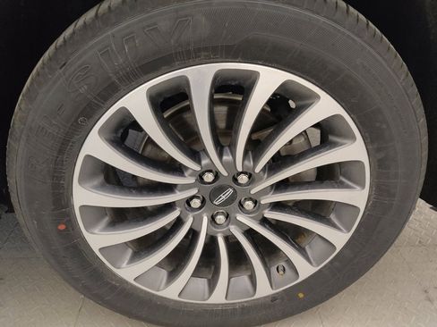 Used 2020 Lincoln Aviator Reserve w/ Class IV Trailer Tow Package image 31