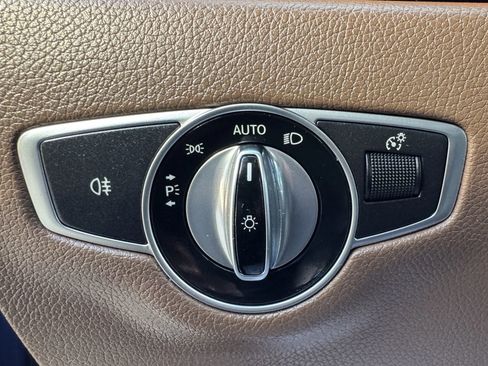 Used 2017 Mercedes-Benz E 300 image 47