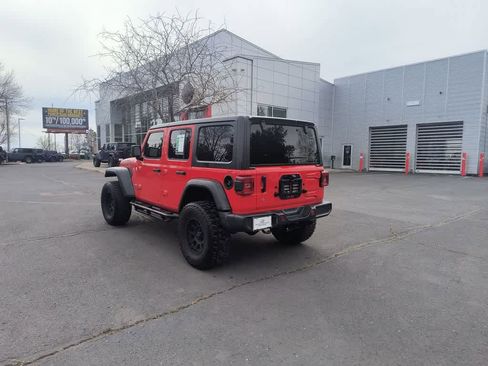 Used 2018 Jeep Wrangler Unlimited Sport S AWD/4WD image 3