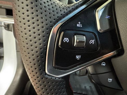 Used 2021 Chevrolet Corvette Stingray Preferred Cpe w/ Z51 Performance Package image 17