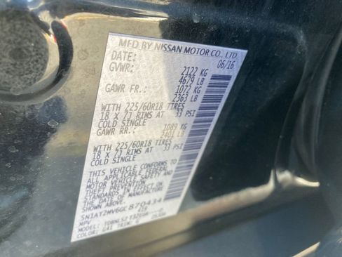 Used 2016 Nissan Rogue SL w/ SL Premium Package image 39