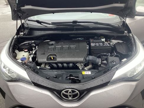 Used 2020 Toyota C-HR XLE FWD image 17