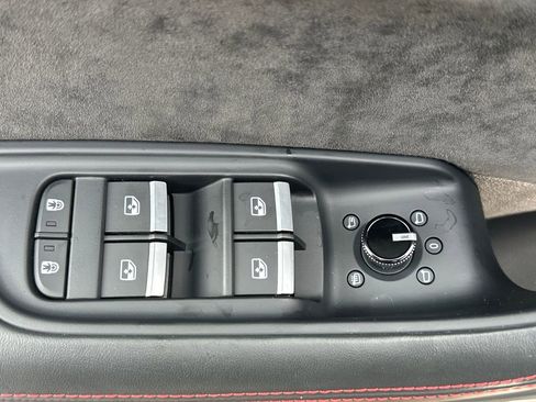 Used 2022 Audi RS Q8 w/ Carbon Optic Package image 30