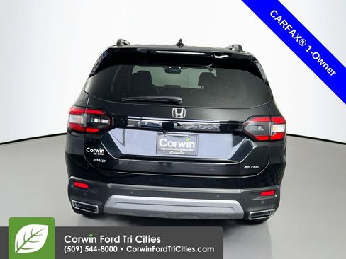 Used 2023 Honda Pilot Elite image 13