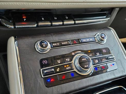 Used 2020 Lincoln Aviator Reserve w/ Equipment Group 202A image 14