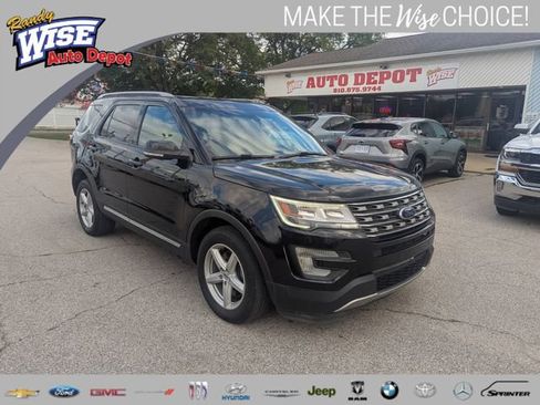 Used 2017 Ford Explorer XLT w/ Equipment Group 202A AWD/4WD image 1