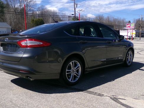 Used 2015 Ford Fusion SE w/ Equipment Group 501A image 5
