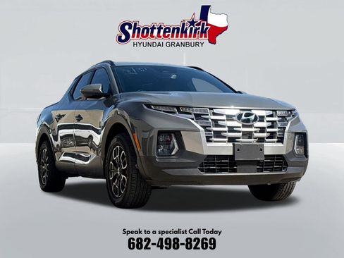 Used 2023 Hyundai Santa Cruz SEL Premium AWD/4WD image 3