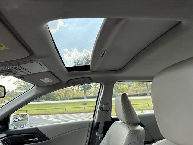 Used 2015 Honda Accord EX-L image 3
